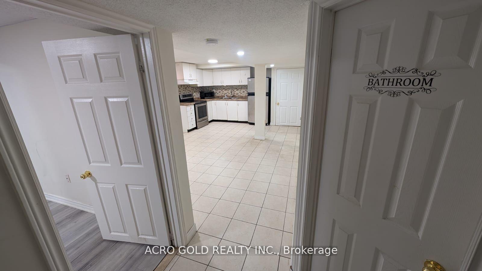 Photo 6 of Unit 1, 100 Major William Sharpe Drive W, Brampton, Northwood Park — HOMEH