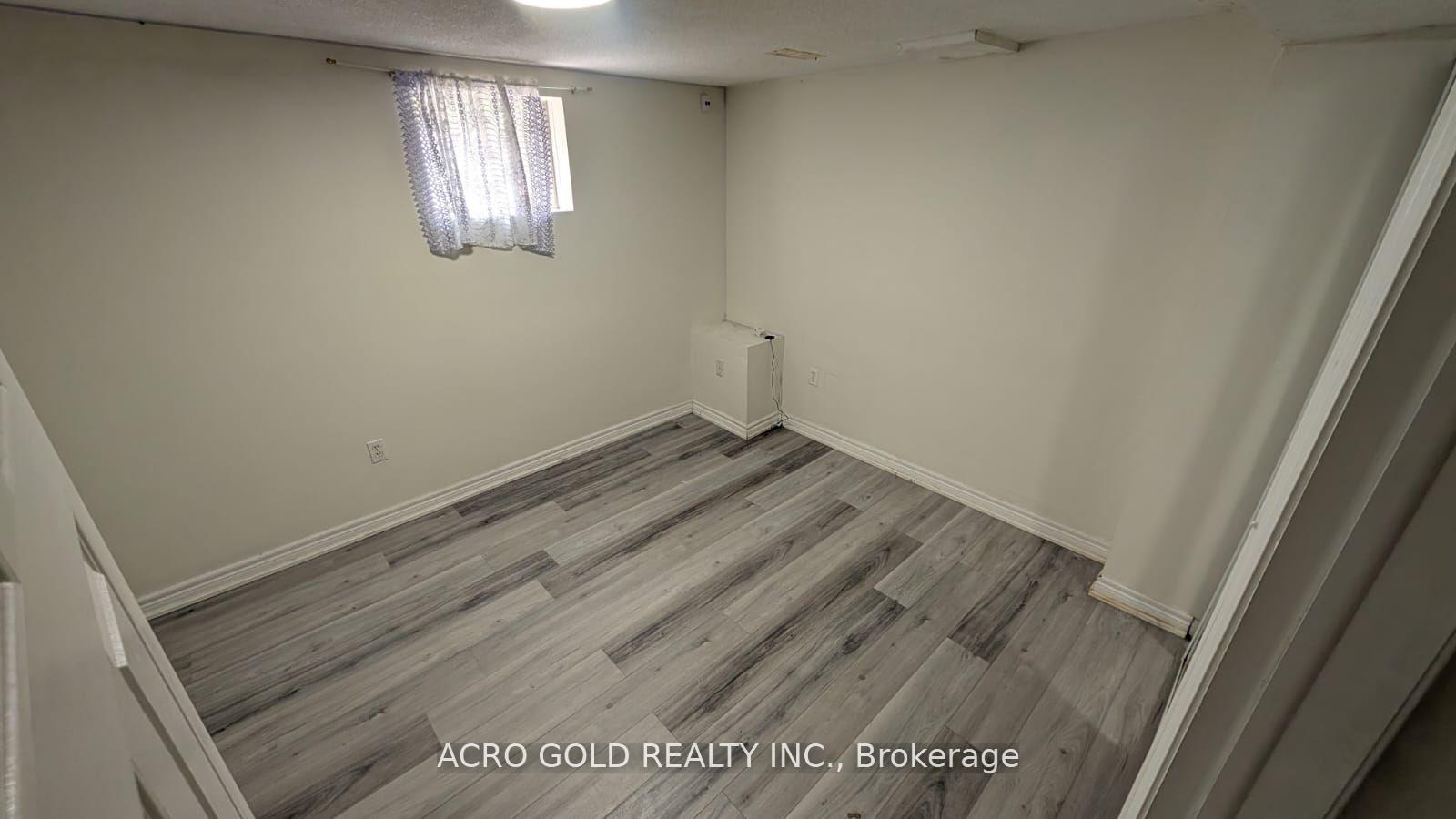 Photo 10 of Unit 1, 100 Major William Sharpe Drive W, Brampton, Northwood Park — HOMEH
