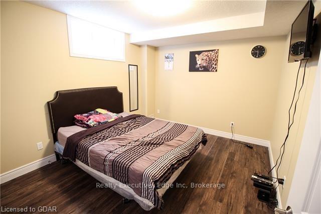 Photo 7 of 103 Dallan Drive, Guelph, Pineridge/Westminster Woods — HOMEH