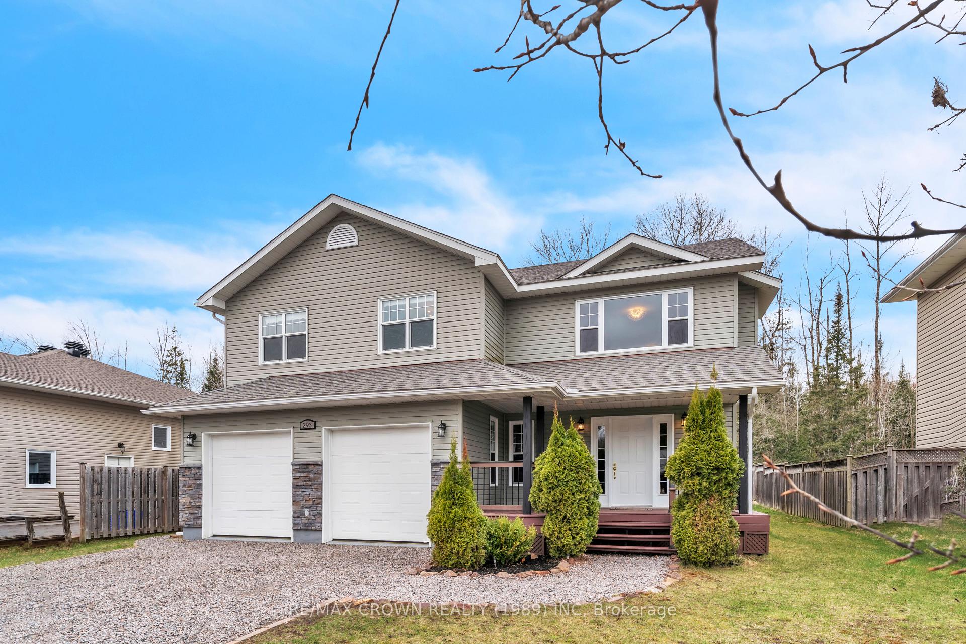 Front of 293 Osprey Crescent