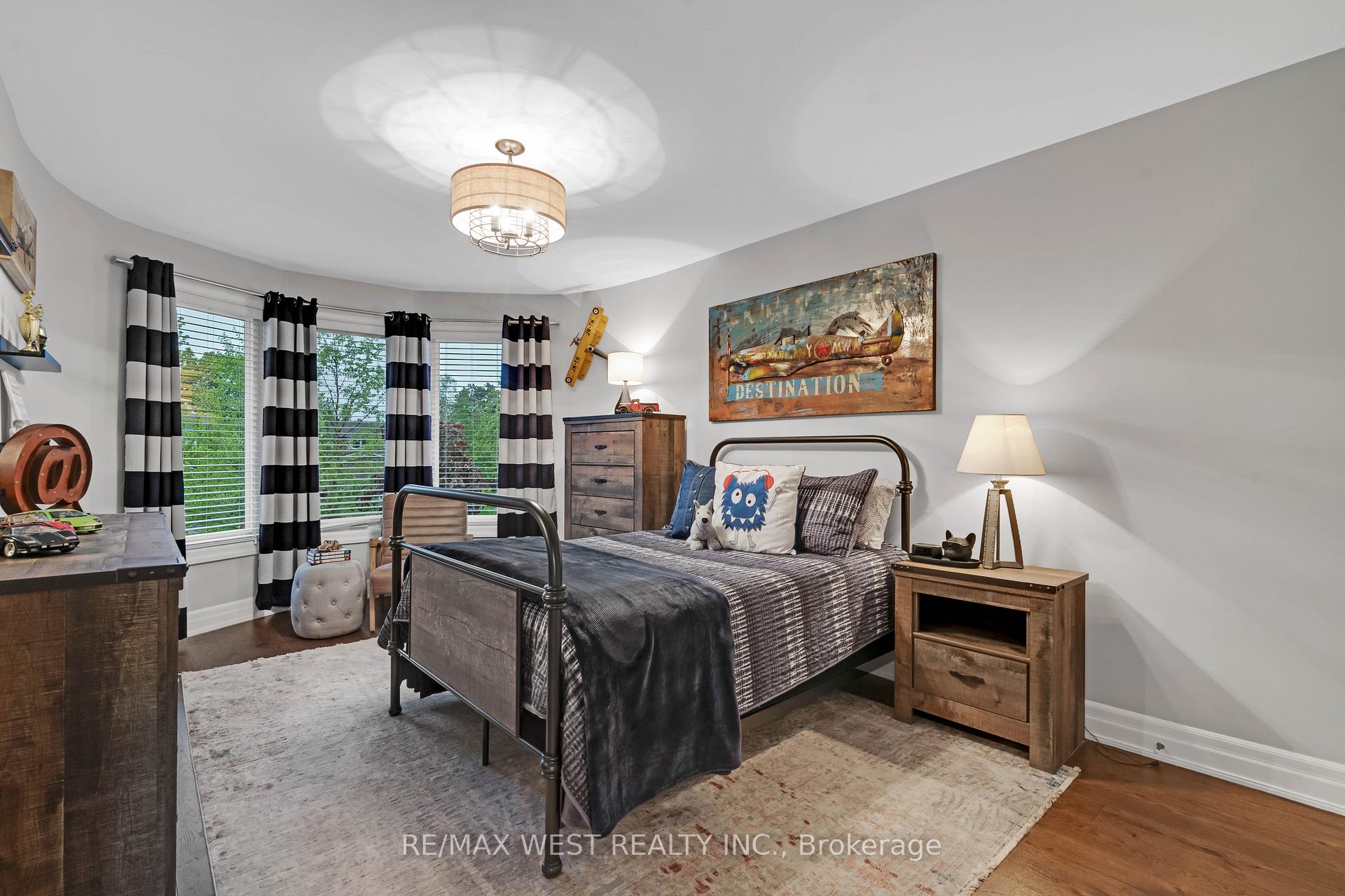 Photo 31 of 29 Sir Lancelot Court, Caledon, Bolton East — HOMEH