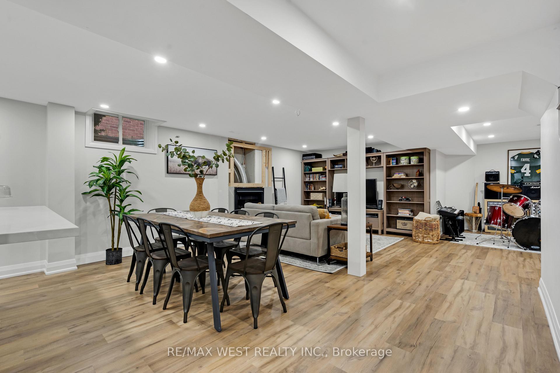 Photo 26 of 29 Sir Lancelot Court, Caledon, Bolton East — HOMEH