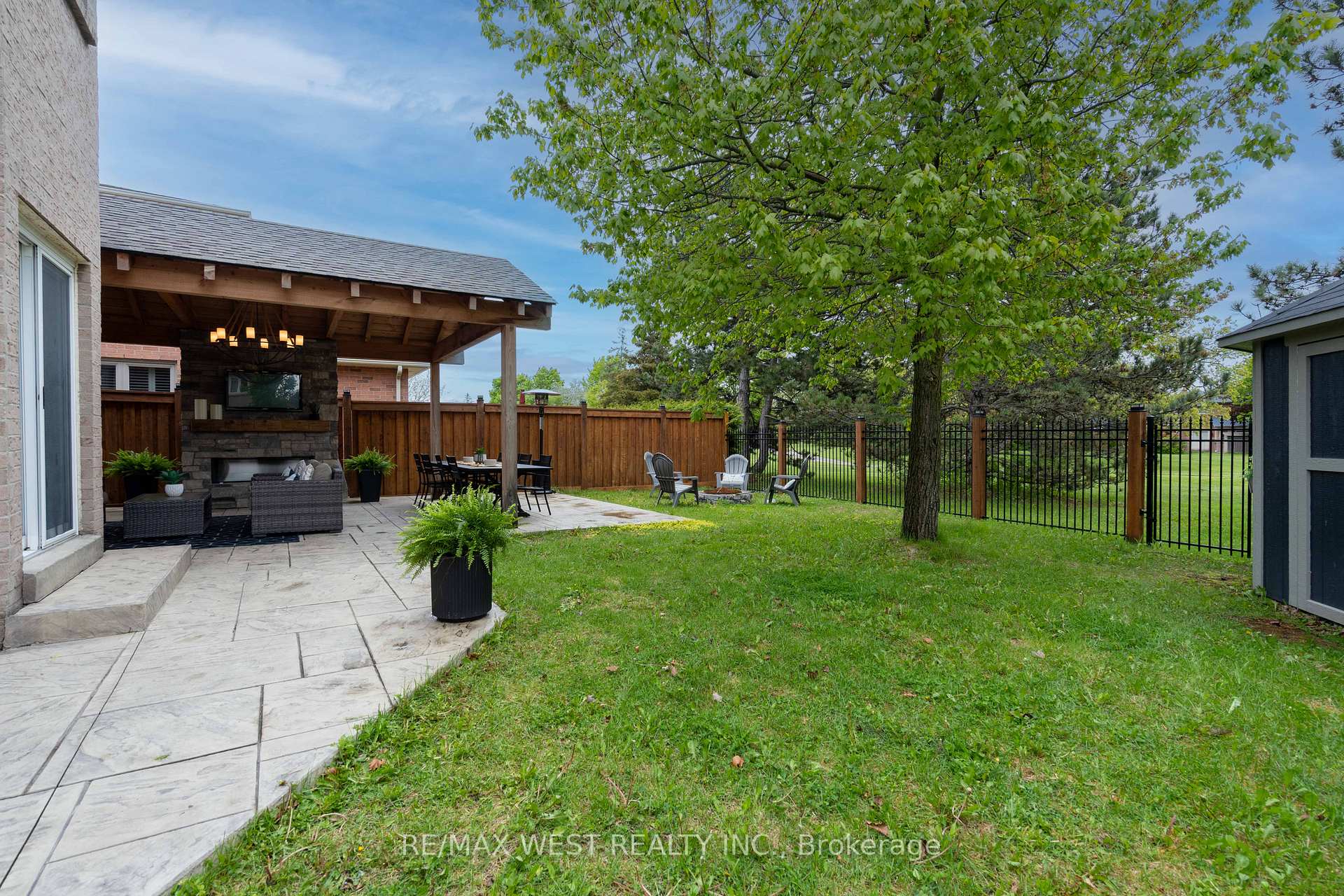 Photo 48 of 29 Sir Lancelot Court, Caledon, Bolton East — HOMEH