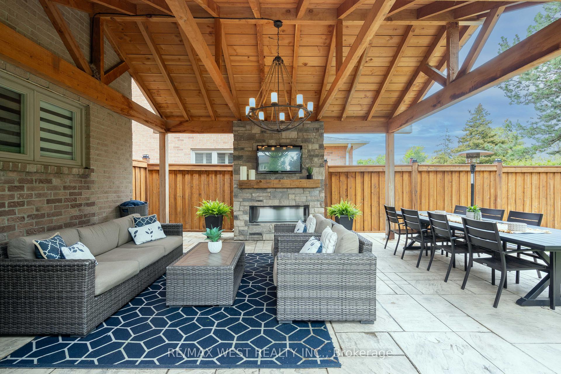 Photo 35 of 29 Sir Lancelot Court, Caledon, Bolton East — HOMEH