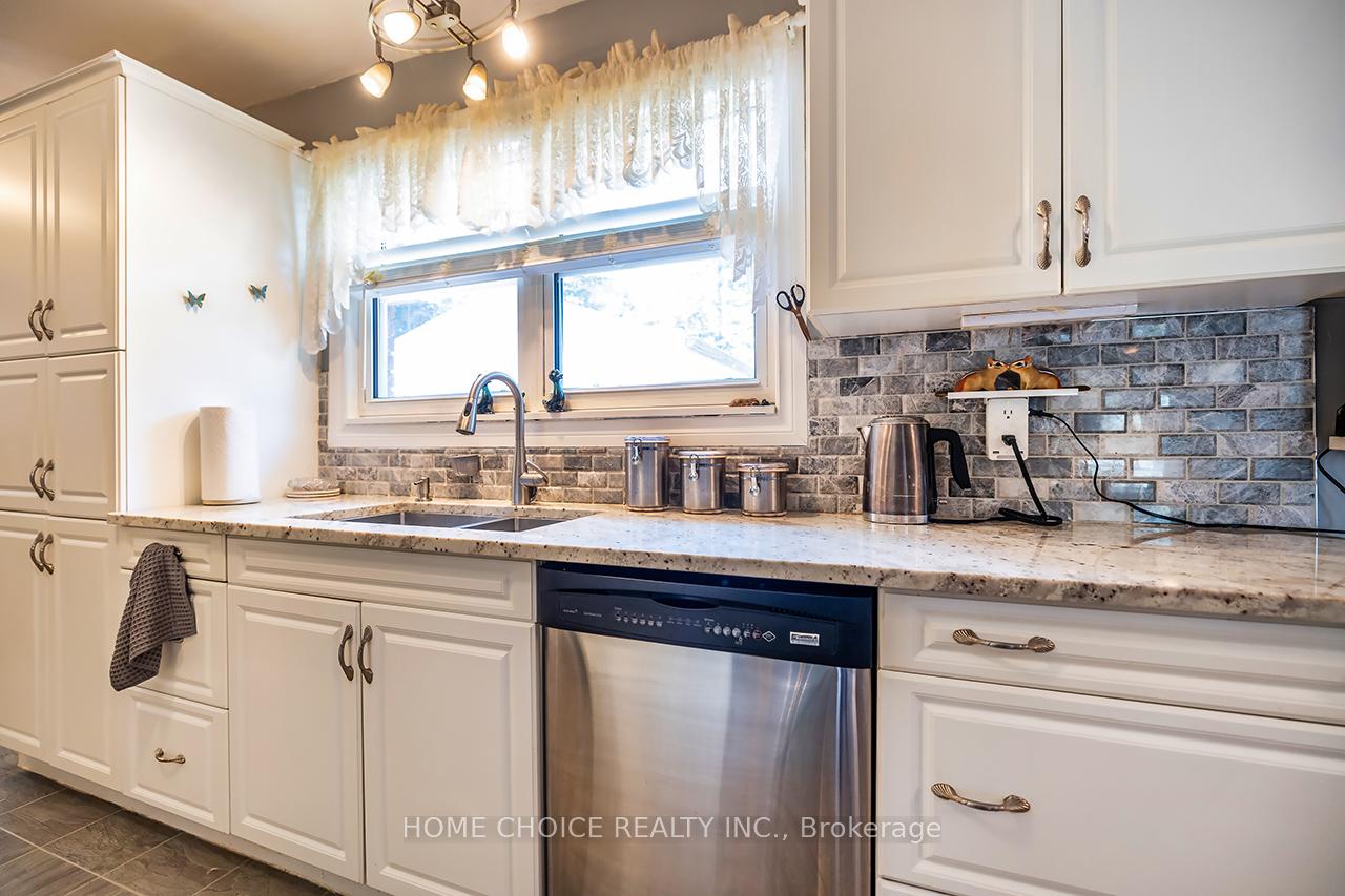 Photo 9 of 426 Beaver Street S, Clarington, Newcastle — HOMEH