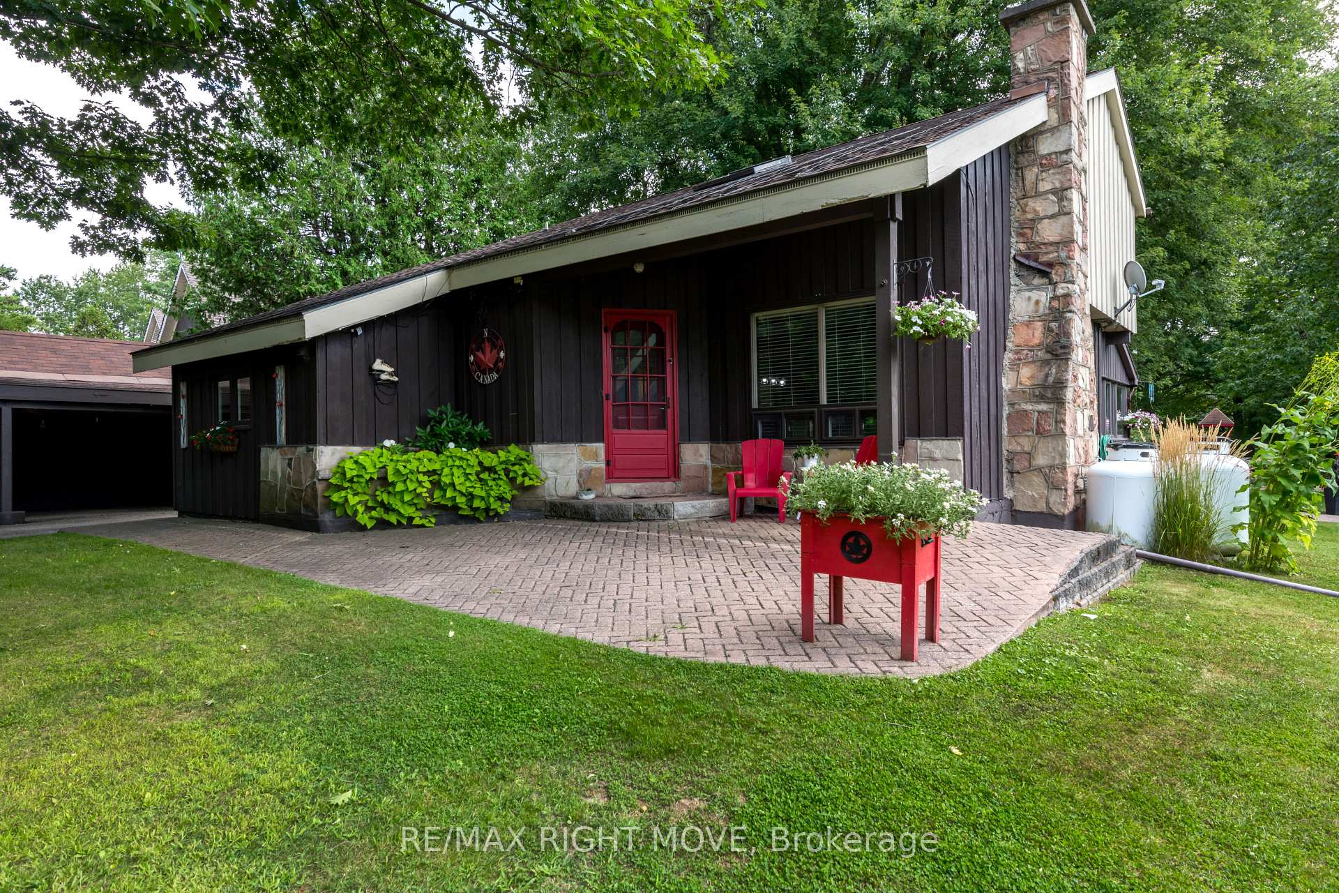 Front of 1032 Cowbell Lane