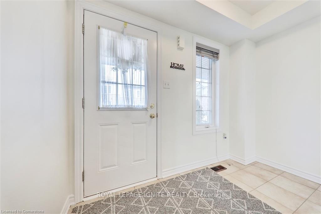 Photo 9 of Unit 51, 88 Decorso Drive, Guelph, Kortright East — HOMEH