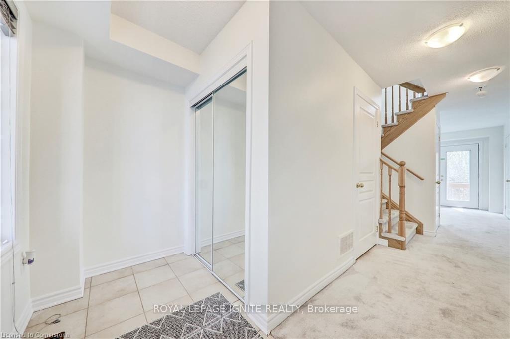 Photo 10 of Unit 51, 88 Decorso Drive, Guelph, Kortright East — HOMEH