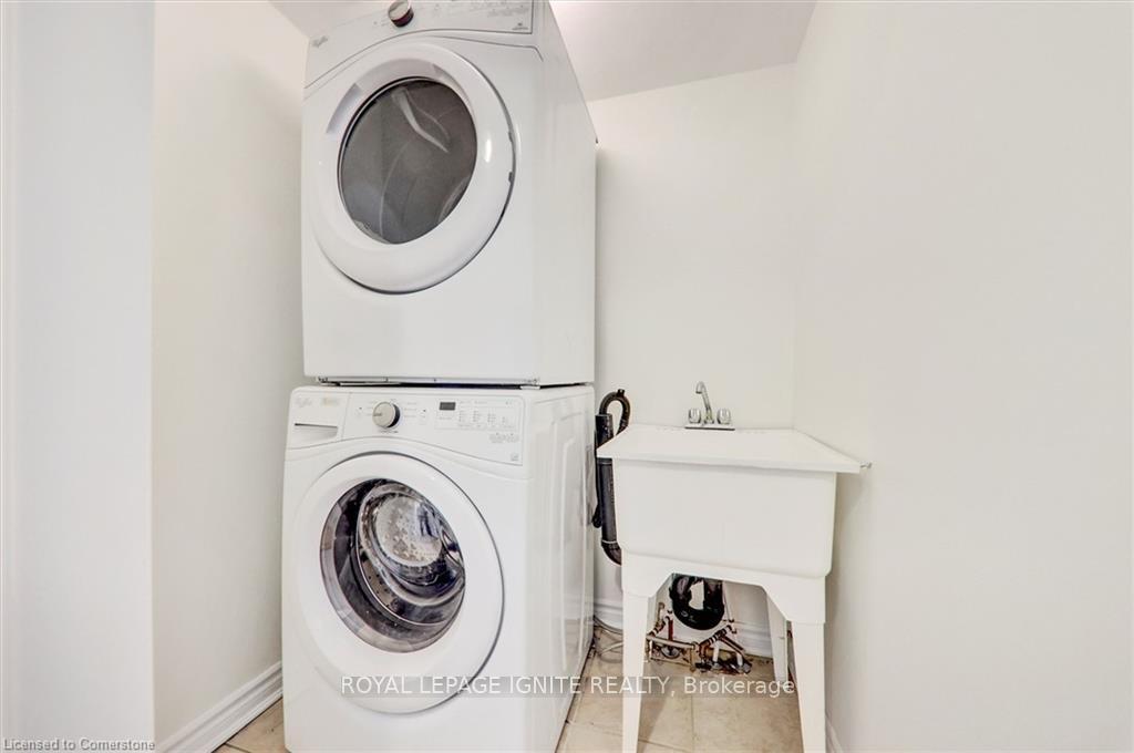 Photo 17 of Unit 51, 88 Decorso Drive, Guelph, Kortright East — HOMEH