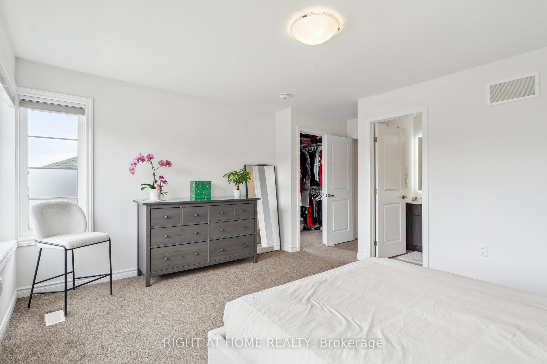 Photo 23 of 4025 Crown Street, Lincoln, Beamsville — HOMEH