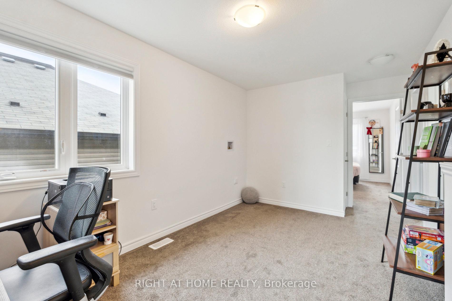 Photo 25 of 4025 Crown Street, Lincoln, Beamsville — HOMEH