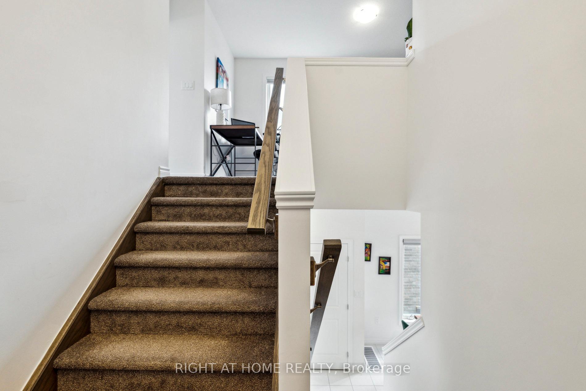 Photo 26 of 4025 Crown Street, Lincoln, Beamsville — HOMEH