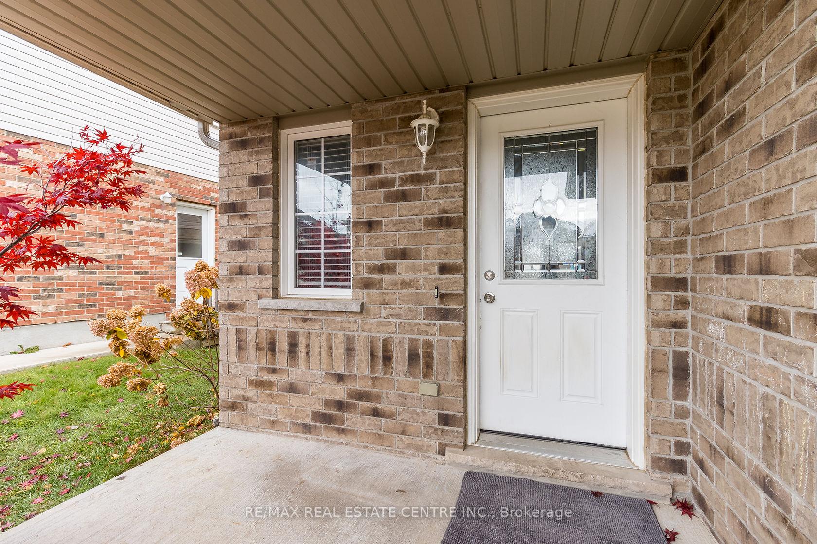 Photo 3 of 27 Dougall Street, Guelph, Grange Road — HOMEH