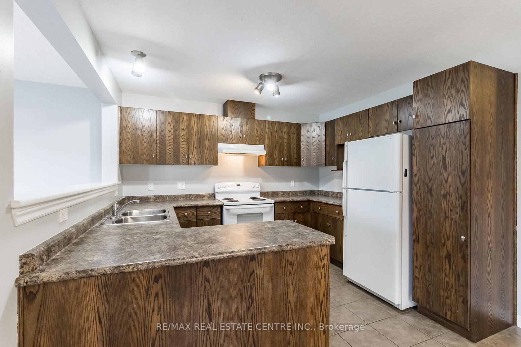 Photo 9 of 27 Dougall Street, Guelph, Grange Road — HOMEH
