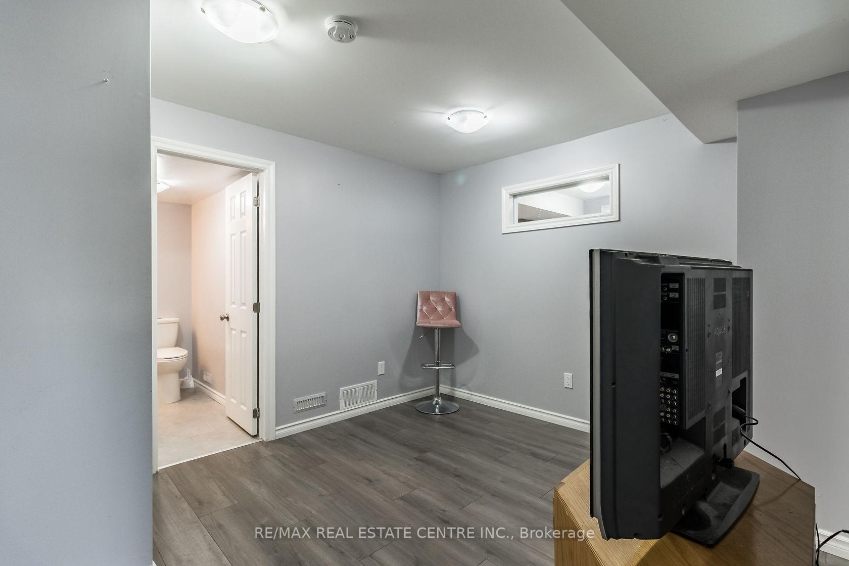 Photo 42 of 27 Dougall Street, Guelph, Grange Road — HOMEH