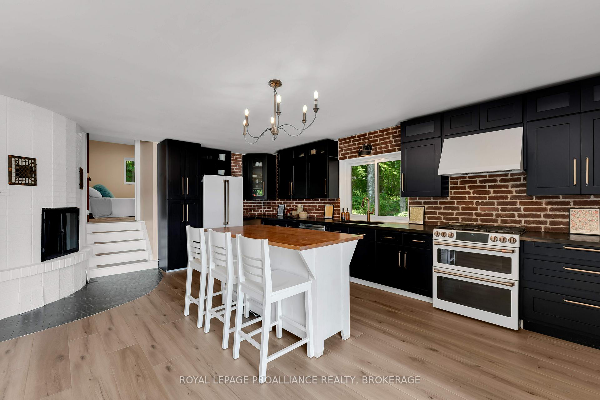 Photo 10 of 4268 Melody Lodge Lane, Frontenac, Frontenac South — HOMEH