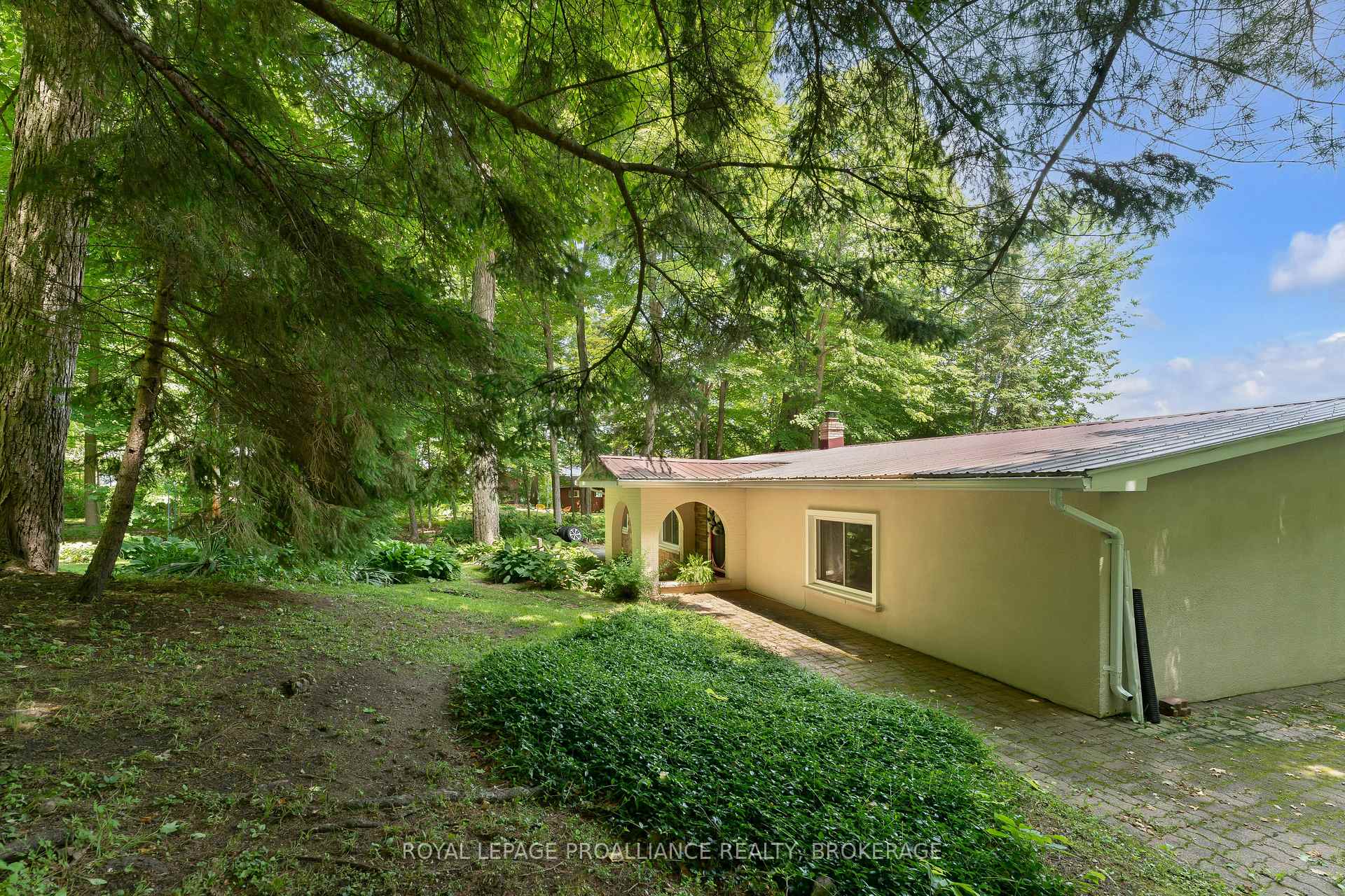 Photo 43 of 4268 Melody Lodge Lane, Frontenac, Frontenac South — HOMEH