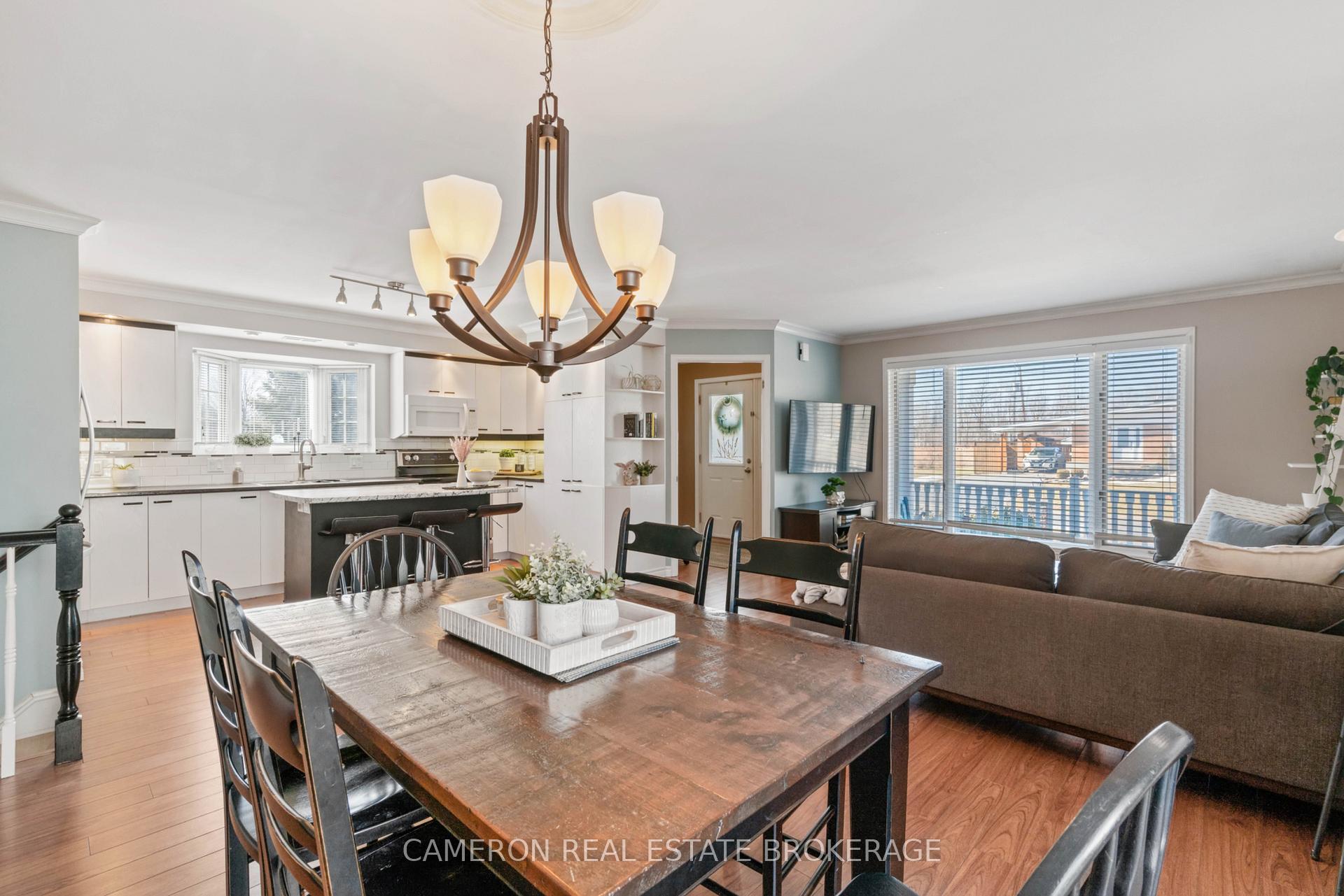 Photo 9 of 706 Hamilton Crescent, Cornwall — HOMEH