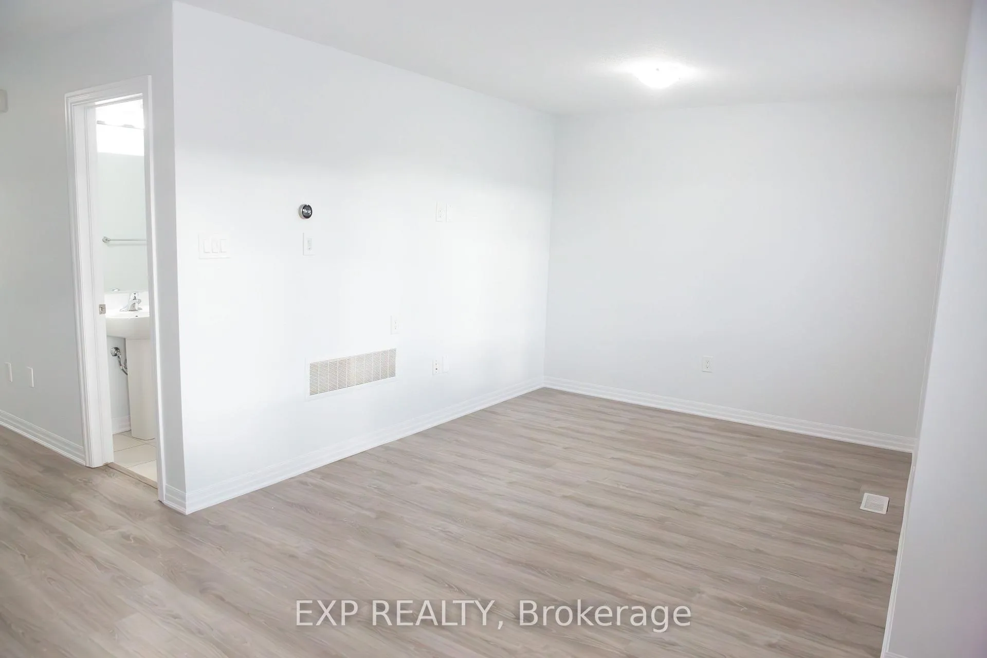 Photo 15 of Unit 17, 230 Avonsyde Boulevard, Hamilton, Waterdown — HOMEH
