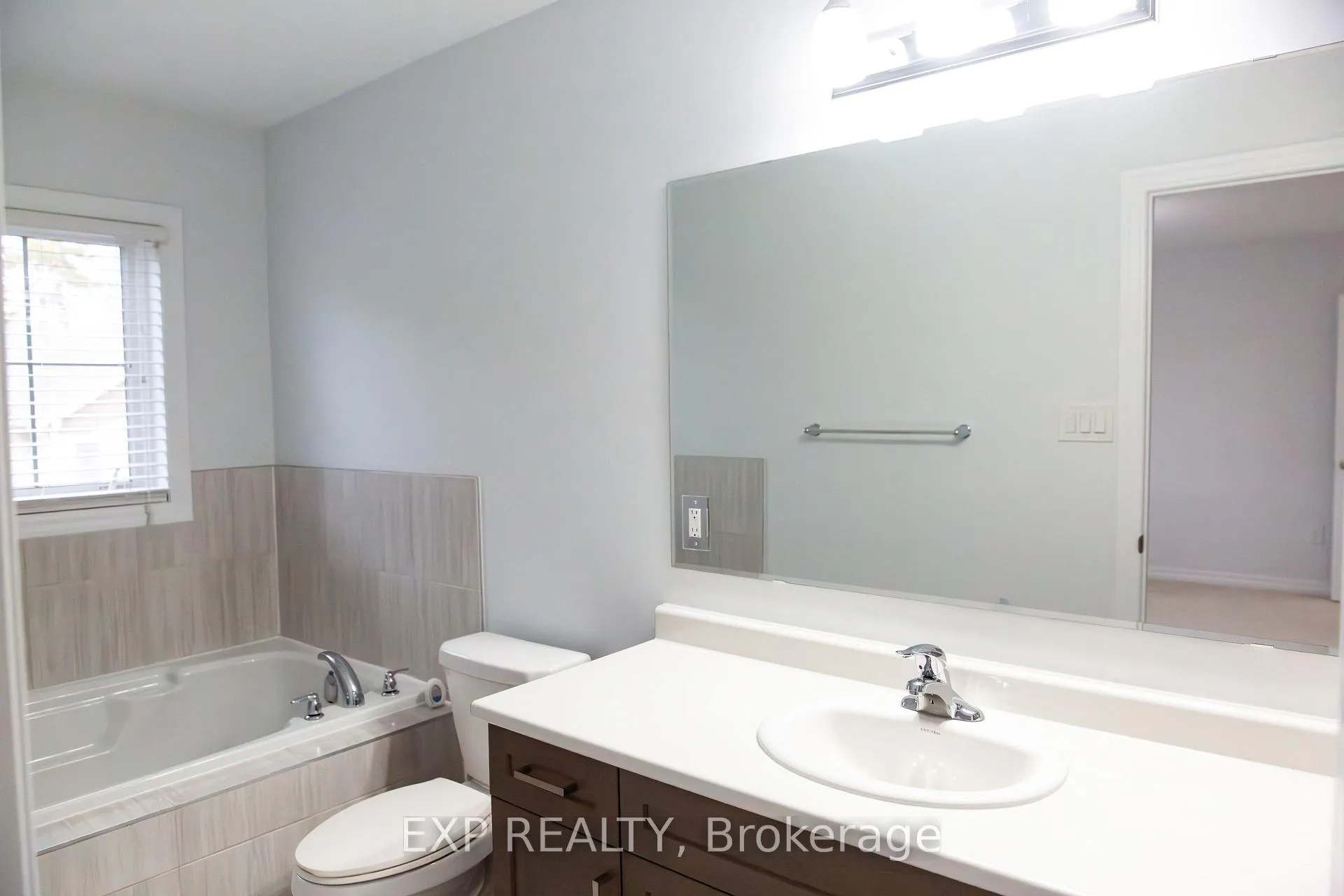 Photo 20 of Unit 17, 230 Avonsyde Boulevard, Hamilton, Waterdown — HOMEH