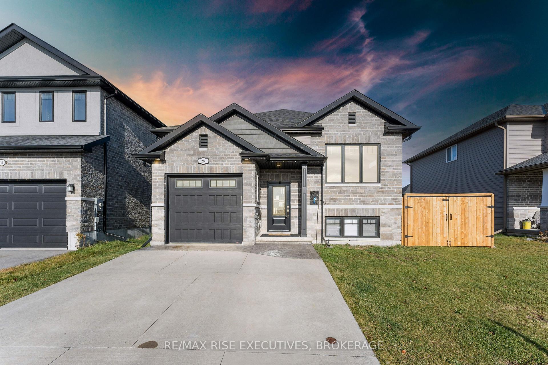 Front of 28 Walnut Crescent