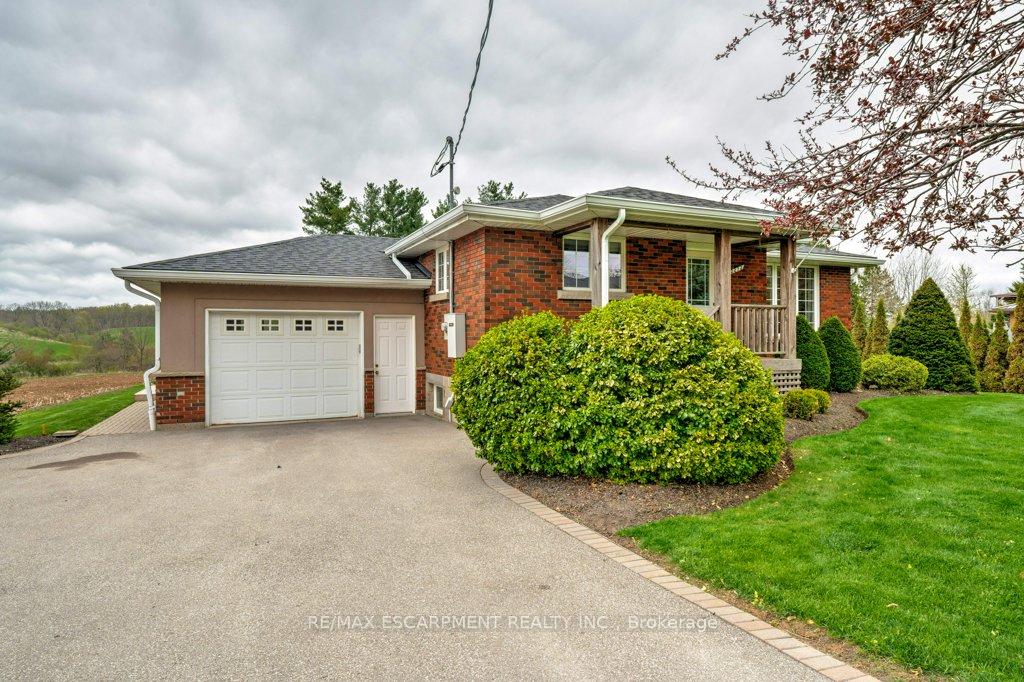 Front of 2272 Troy Road W