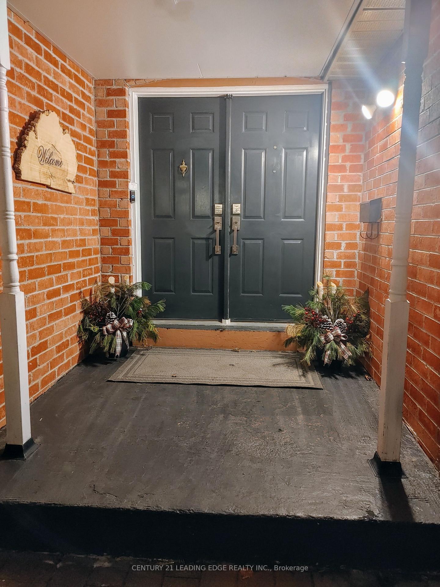 Photo 20 of 724 Barnes Crescent, Oshawa, Northglen — HOMEH