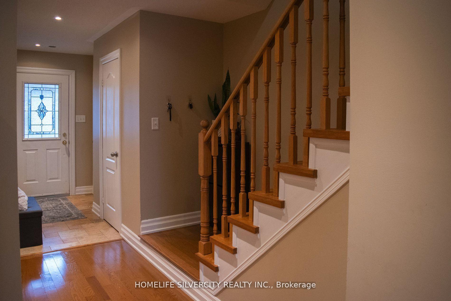 Photo 14 of 376 Sparrow Circle, Pickering, Highbush — HOMEH
