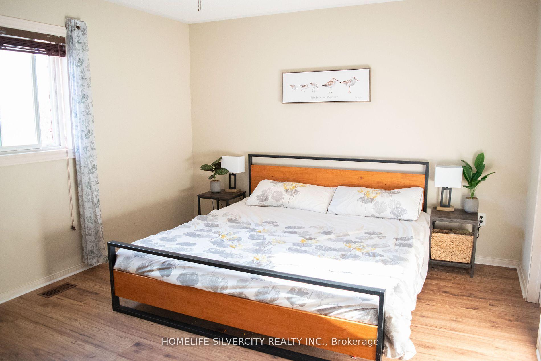 Photo 9 of 376 Sparrow Circle, Pickering, Highbush — HOMEH