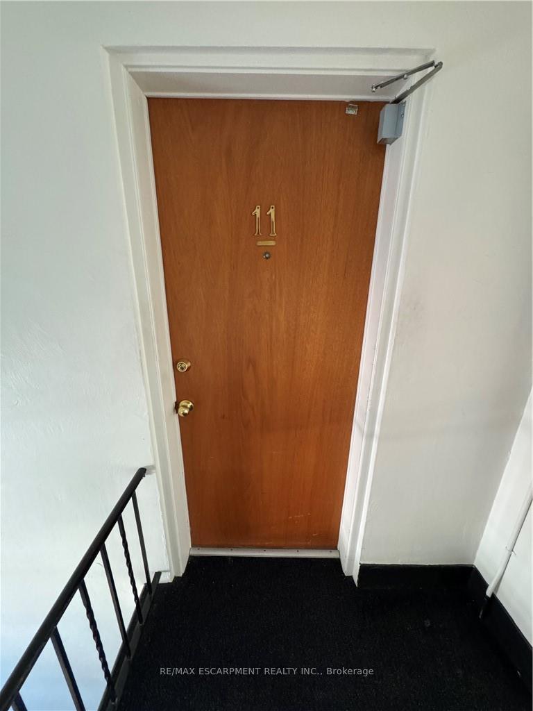 Photo 5 of Unit 11, 1755 King Street, Hamilton, Bartonville — HOMEH