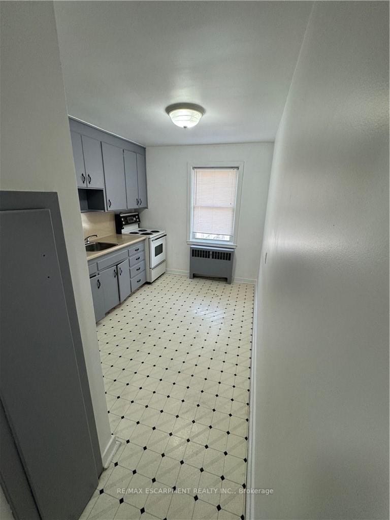 Photo 9 of Unit 11, 1755 King Street, Hamilton, Bartonville — HOMEH