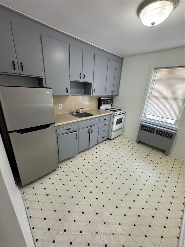 Photo 11 of Unit 11, 1755 King Street, Hamilton, Bartonville — HOMEH