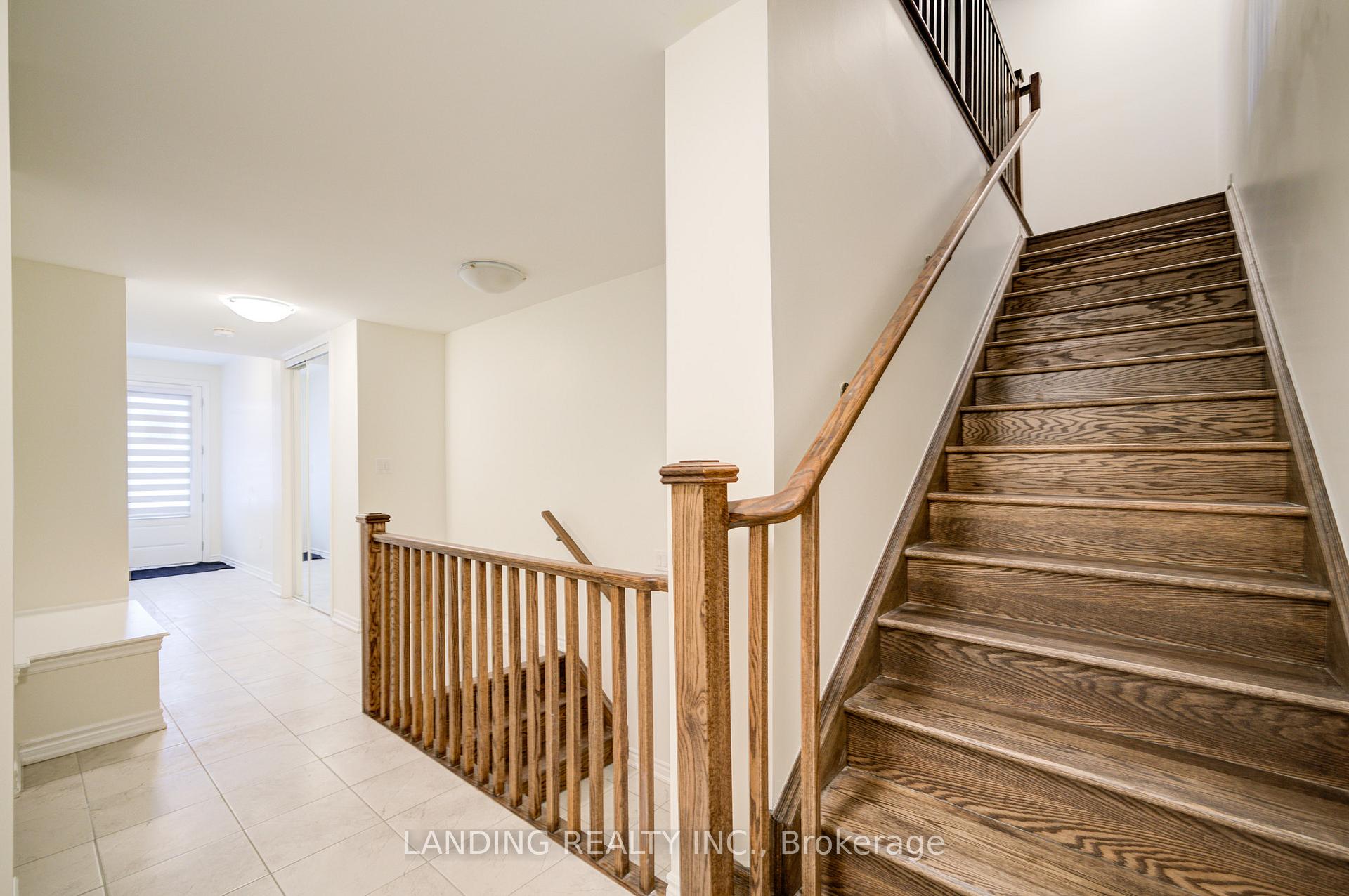 Photo 10 of 95 Therma Crescent, Markham, Victoria Square — HOMEH