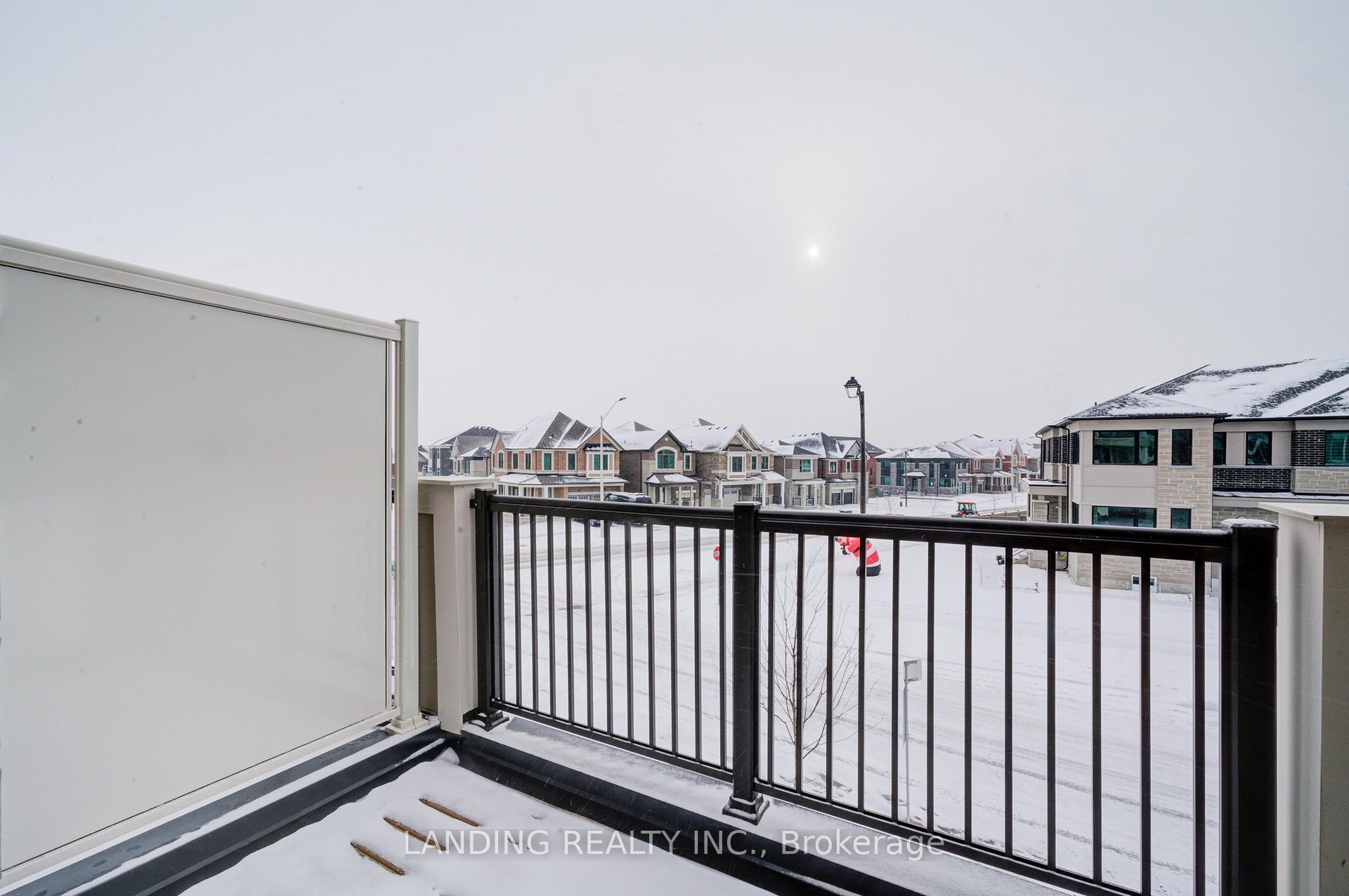 Photo 3 of 95 Therma Crescent, Markham, Victoria Square — HOMEH