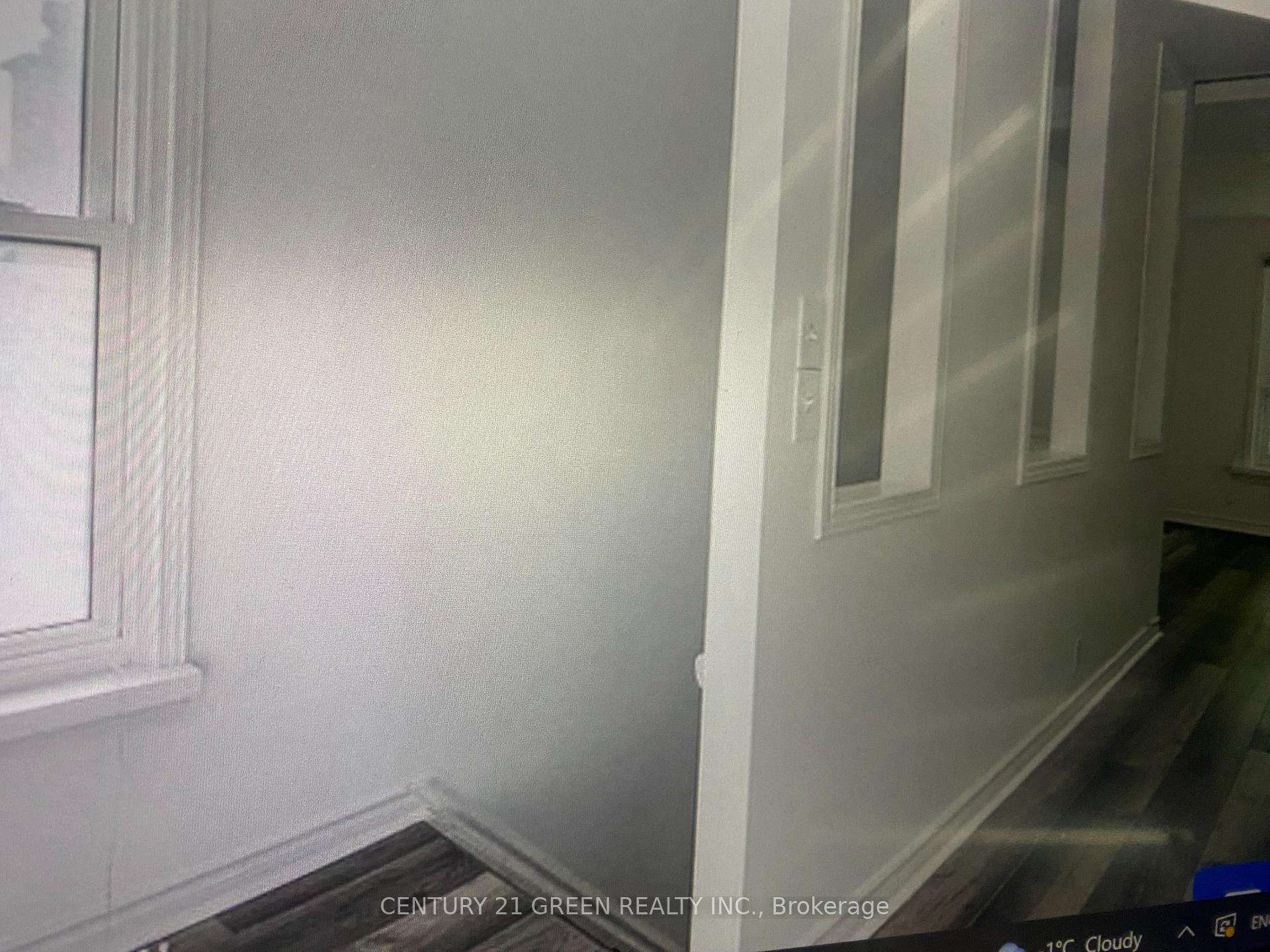 Photo 2 of 12 Lawrence Avenue, Guelph, St. Patrick's Ward — HOMEH