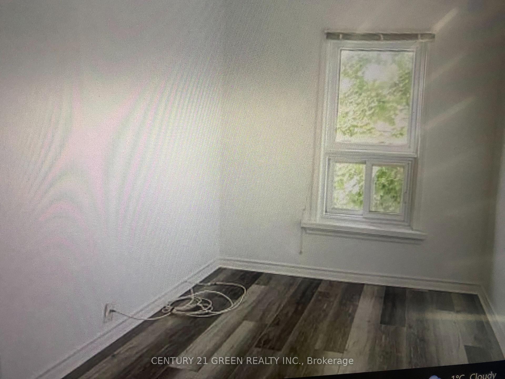 Photo 3 of 12 Lawrence Avenue, Guelph, St. Patrick's Ward — HOMEH