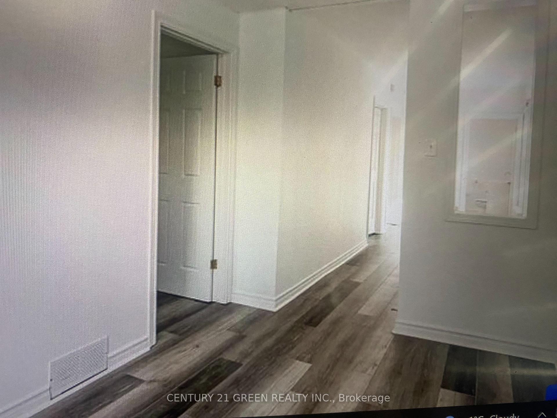 Photo 4 of 12 Lawrence Avenue, Guelph, St. Patrick's Ward — HOMEH