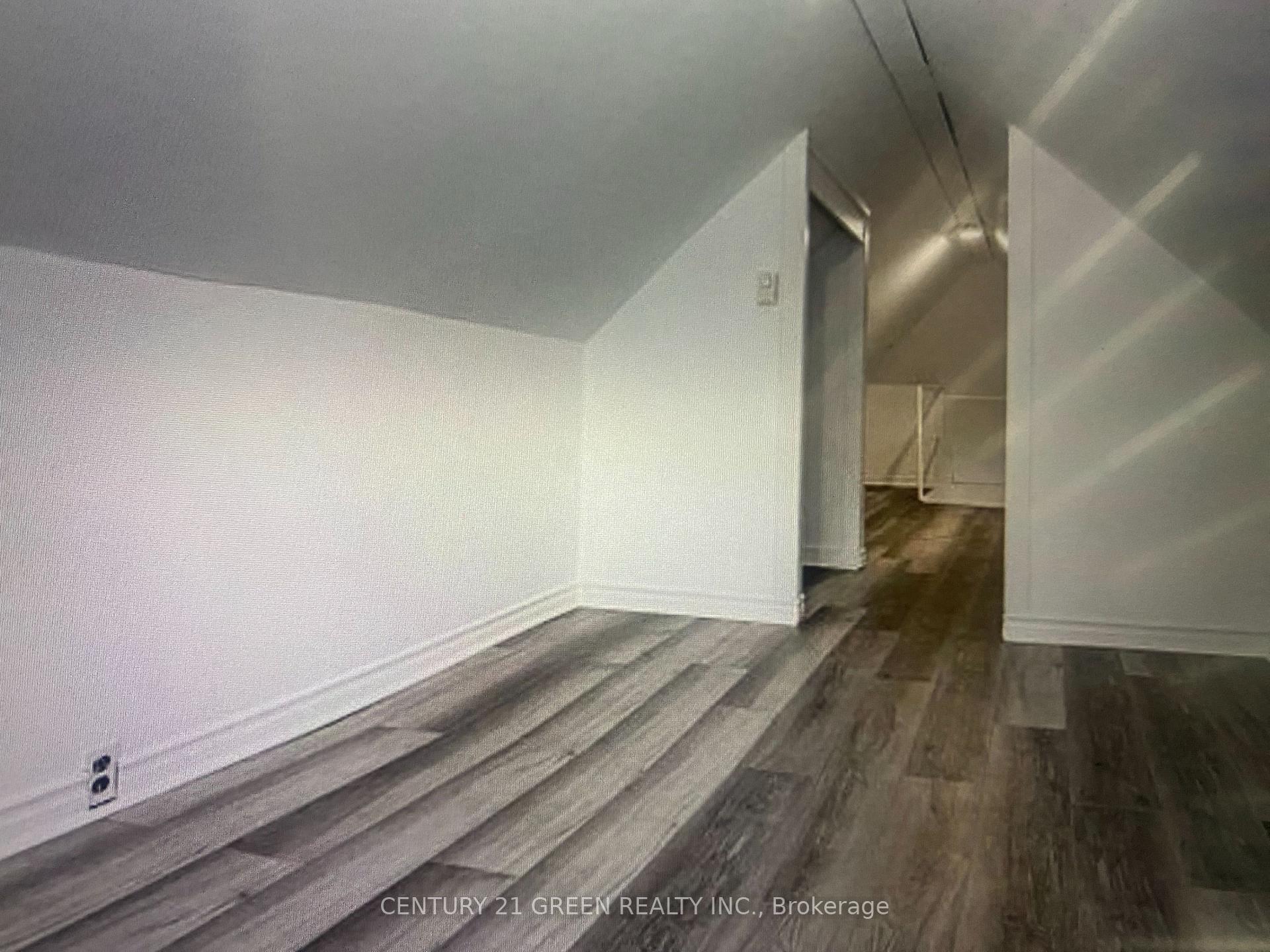 Photo 13 of 12 Lawrence Avenue, Guelph, St. Patrick's Ward — HOMEH