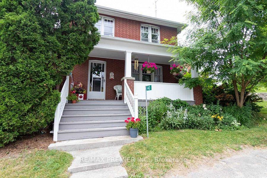 Front of 440 Kettleby Road