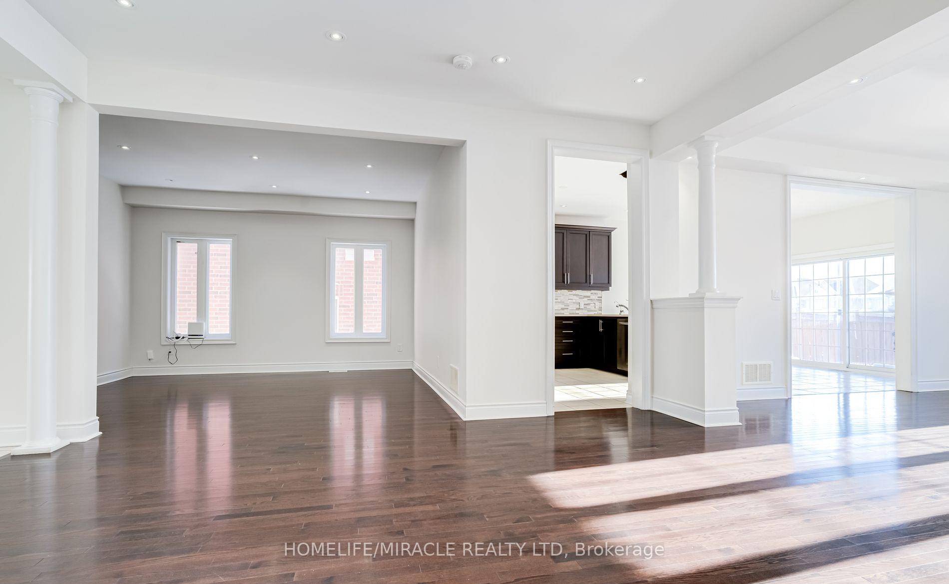 Photo 9 of 4 Lavallee Crescent, Brampton, Credit Valley — HOMEH