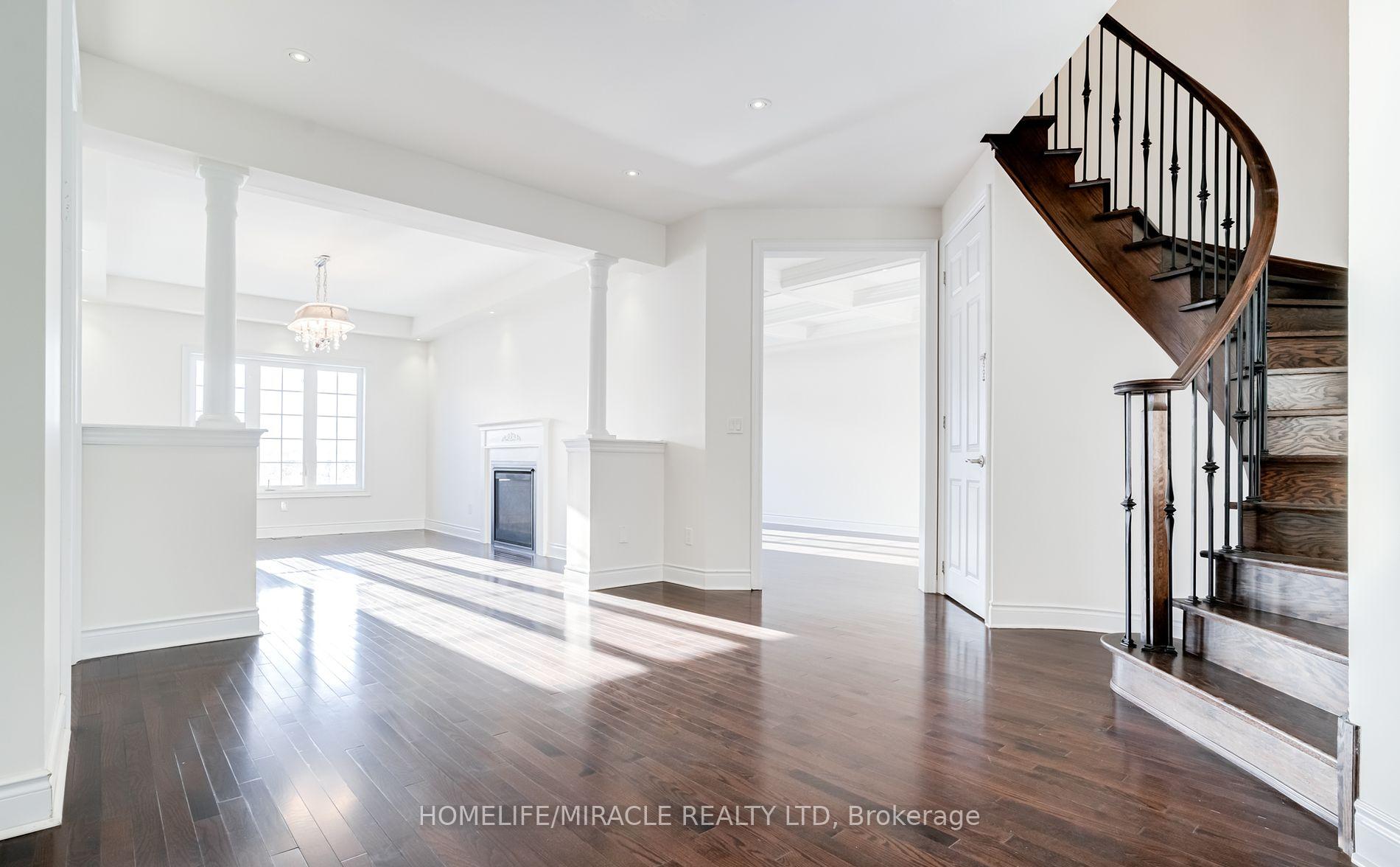 Photo 16 of 4 Lavallee Crescent, Brampton, Credit Valley — HOMEH