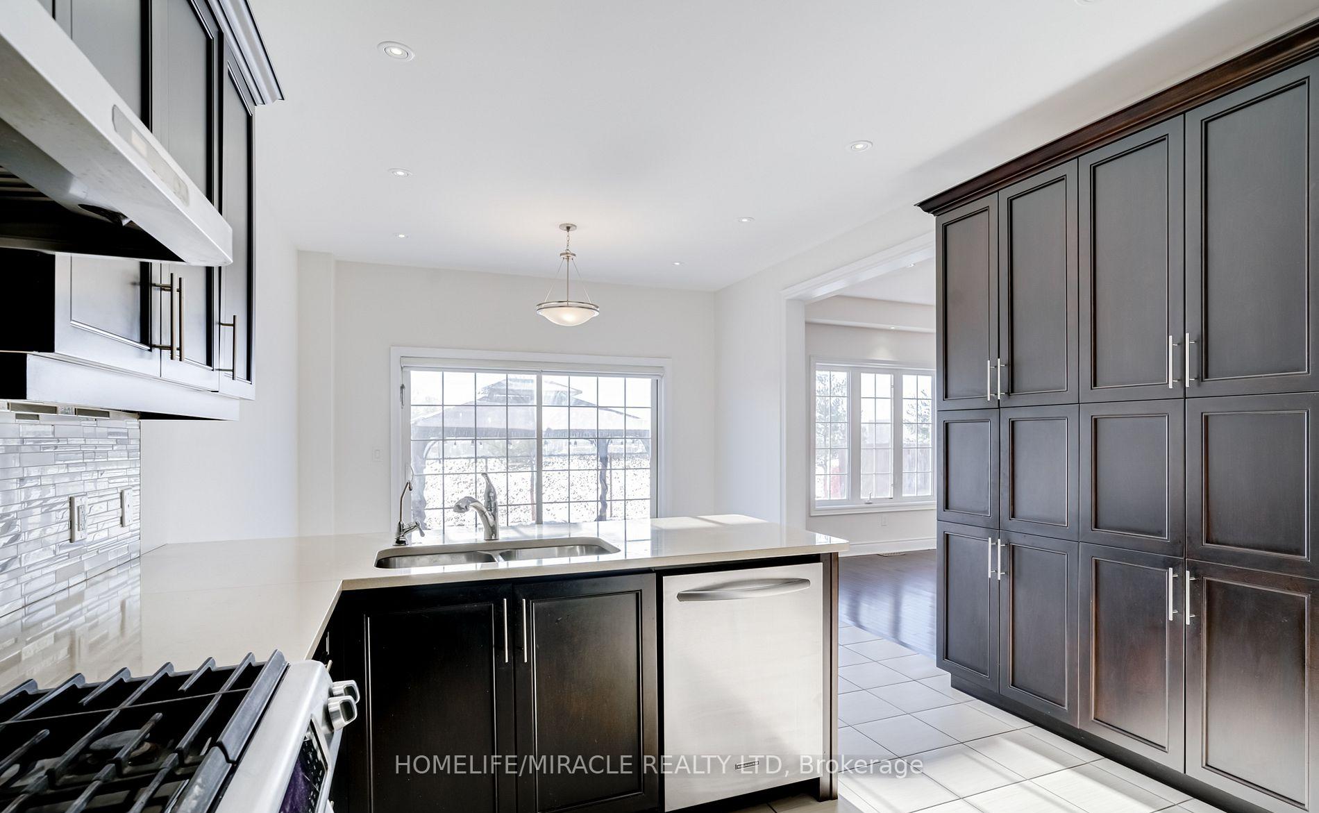 Photo 24 of 4 Lavallee Crescent, Brampton, Credit Valley — HOMEH