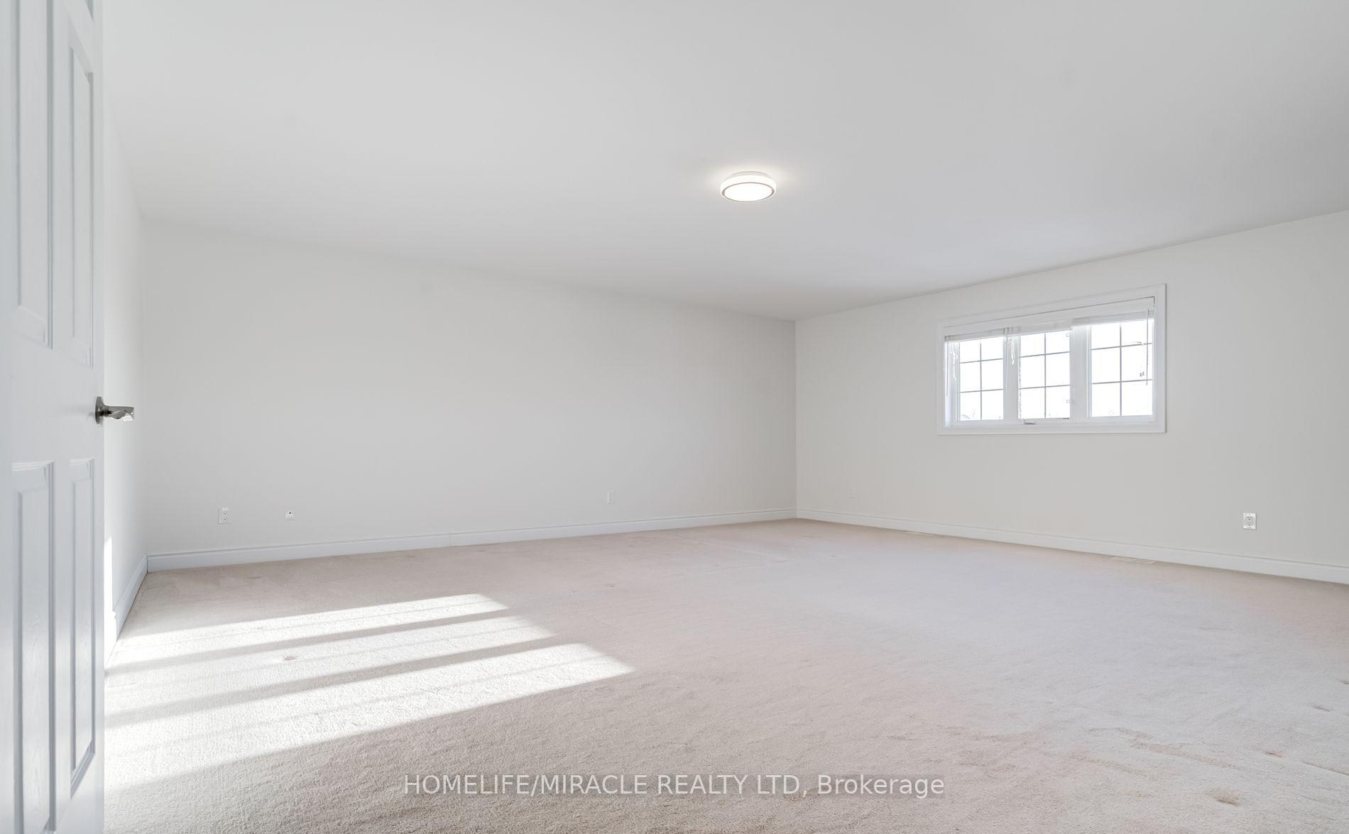 Photo 7 of 4 Lavallee Crescent, Brampton, Credit Valley — HOMEH