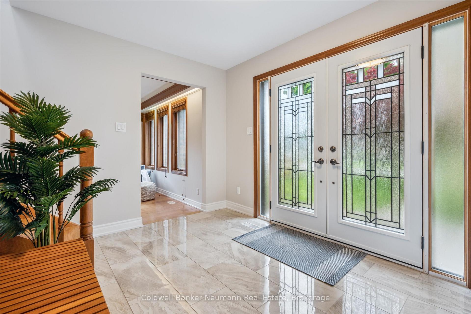 Photo 3 of 15 Hands Drive, Guelph, Kortright East — HOMEH