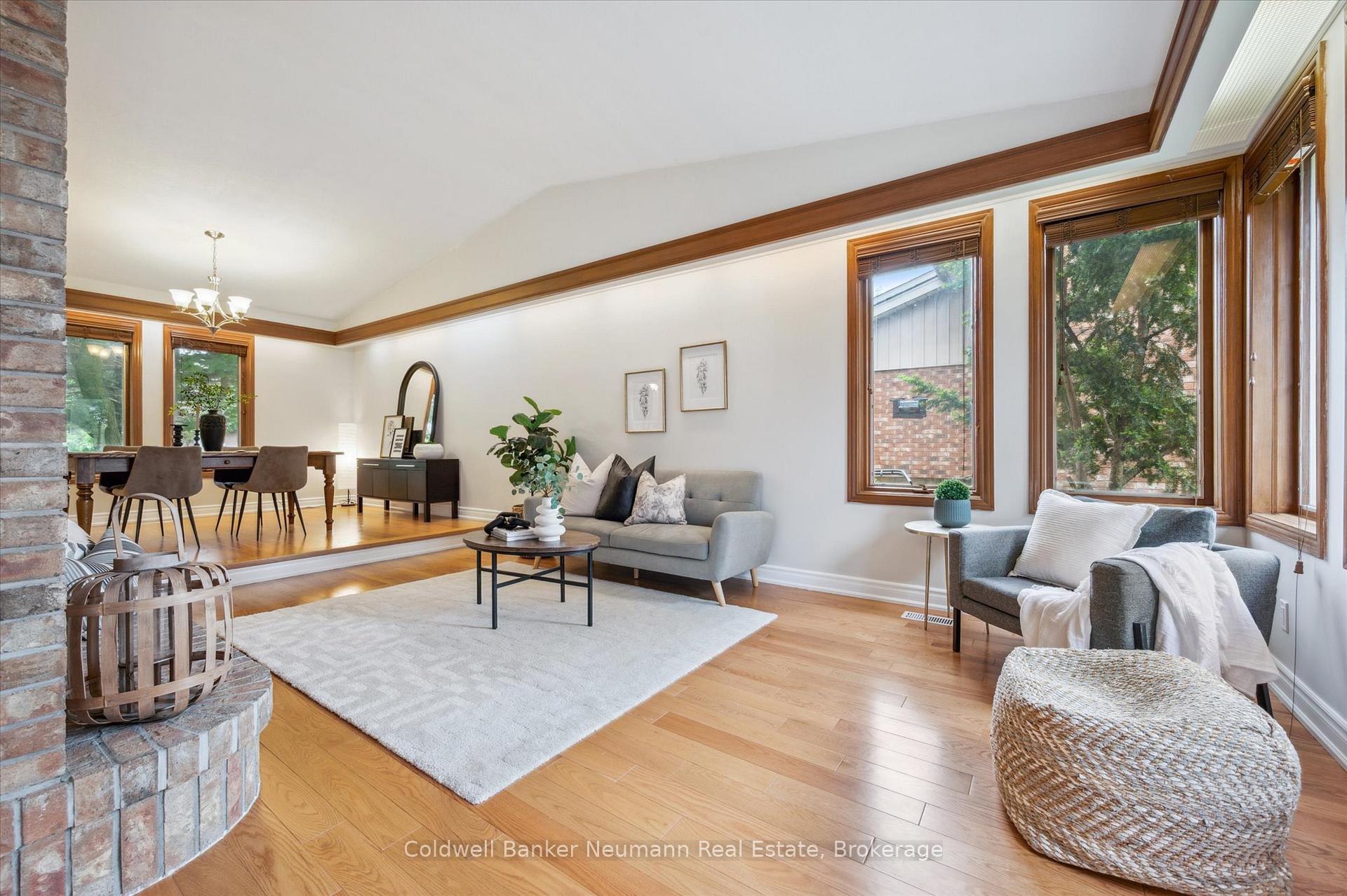 Photo 5 of 15 Hands Drive, Guelph, Kortright East — HOMEH