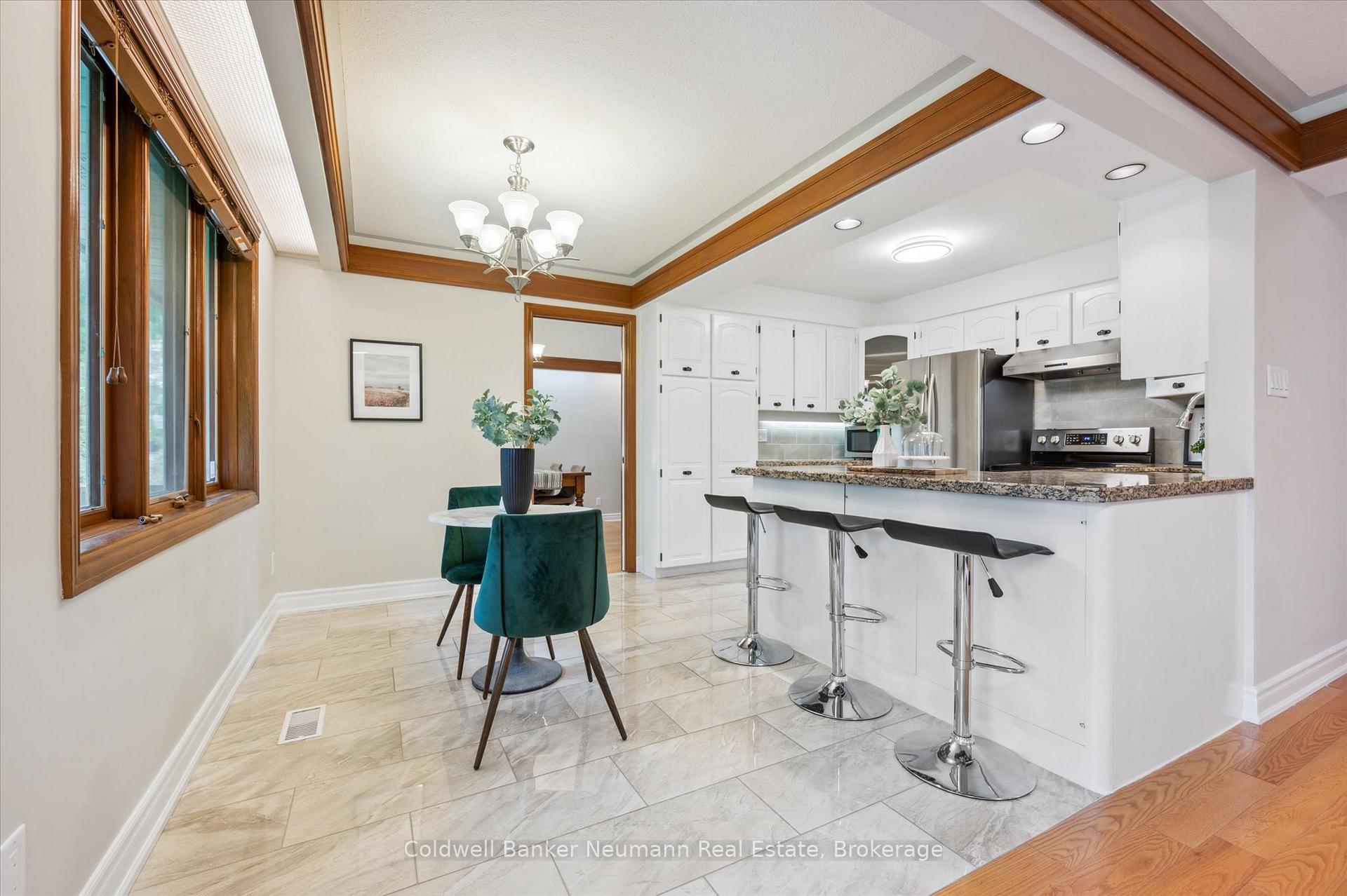 Photo 9 of 15 Hands Drive, Guelph, Kortright East — HOMEH