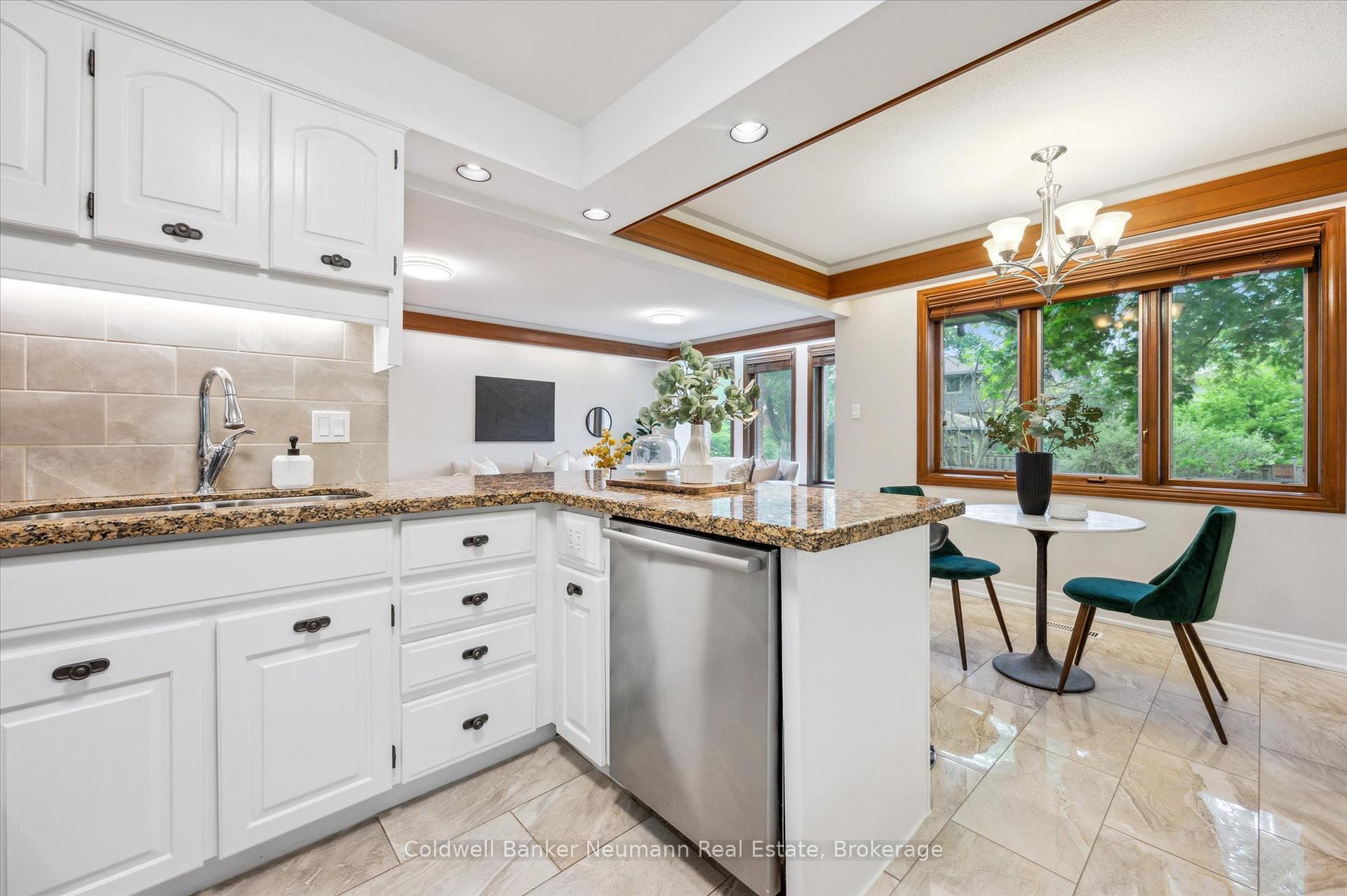 Photo 12 of 15 Hands Drive, Guelph, Kortright East — HOMEH