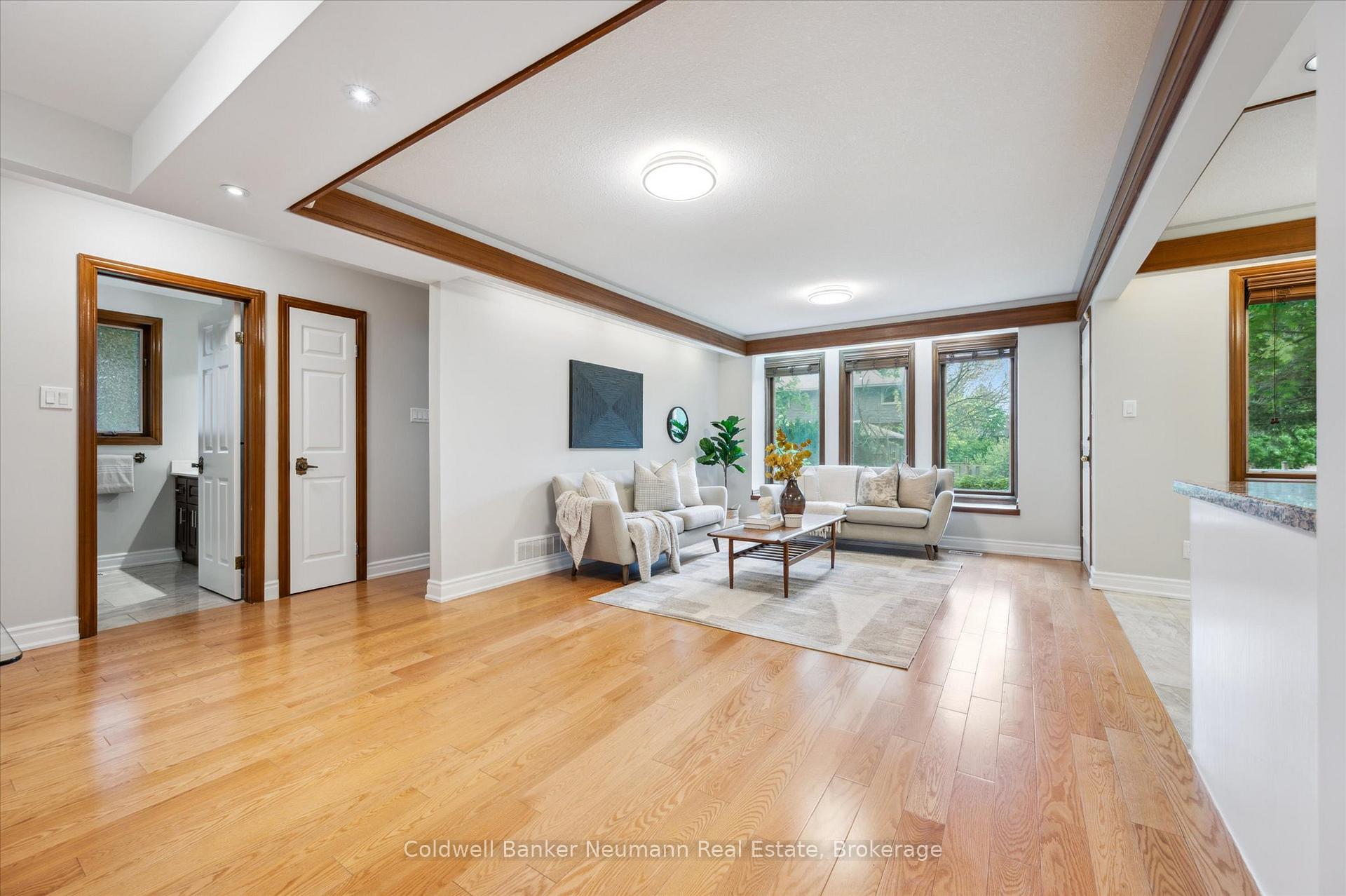 Photo 13 of 15 Hands Drive, Guelph, Kortright East — HOMEH
