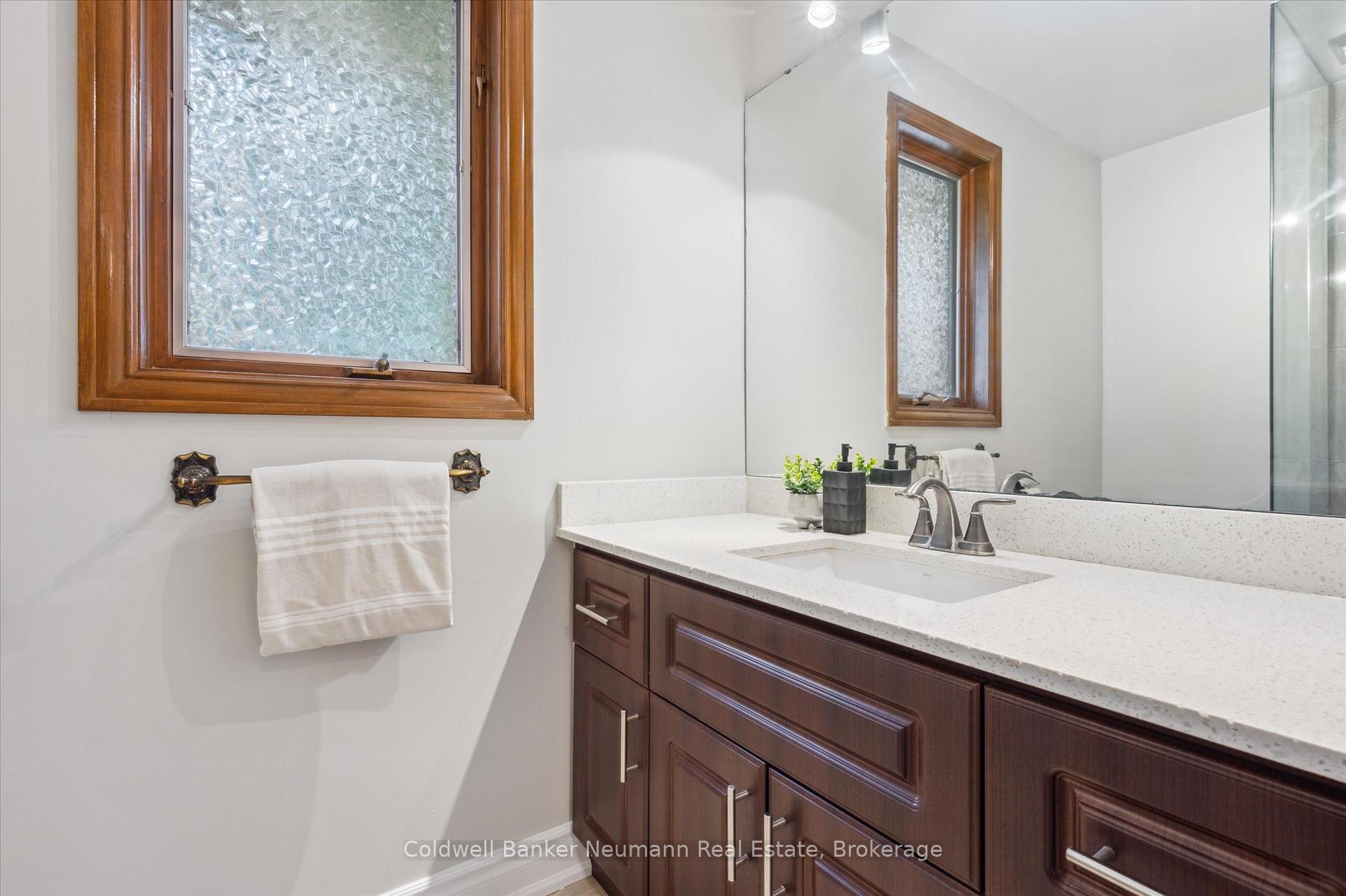 Photo 22 of 15 Hands Drive, Guelph, Kortright East — HOMEH