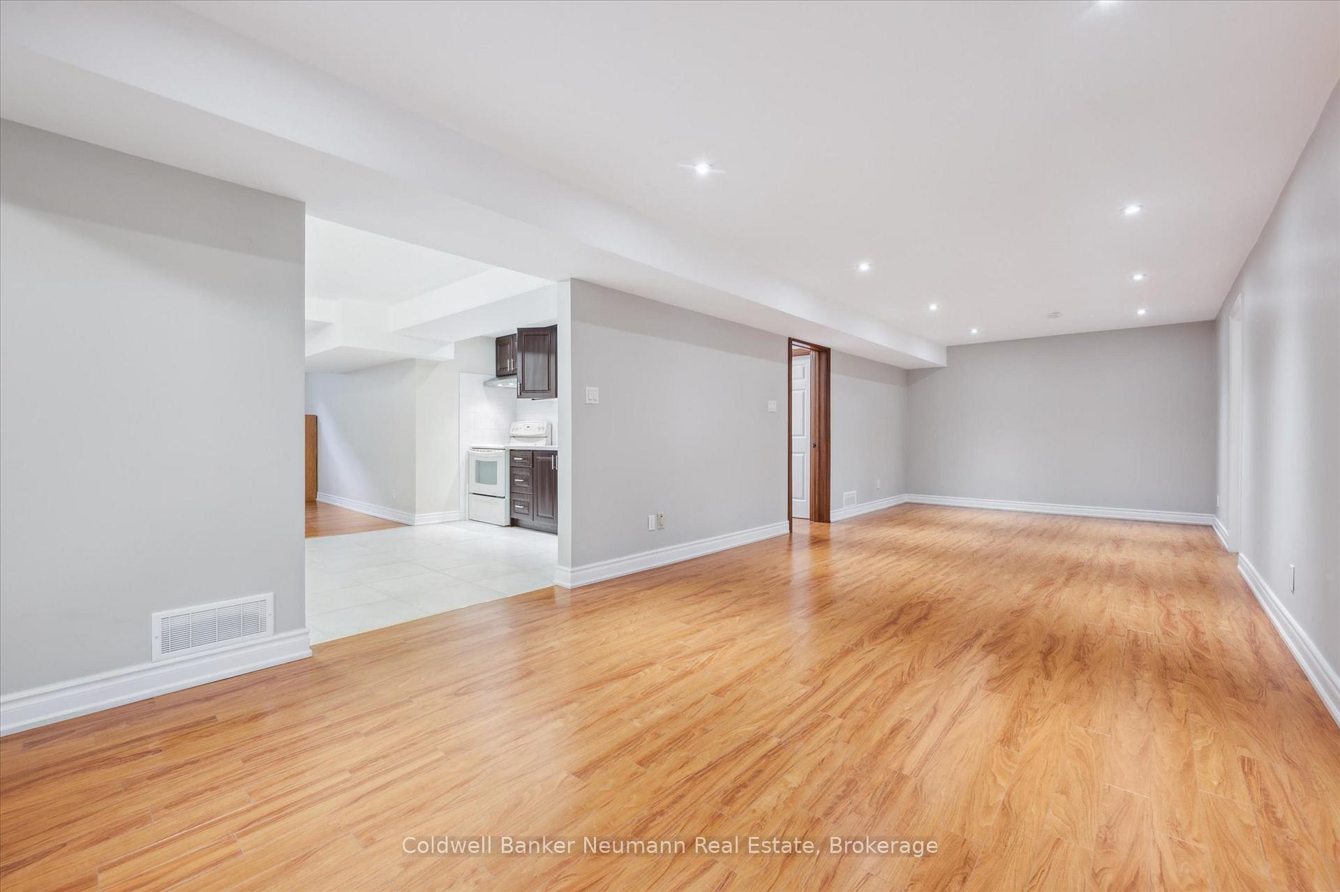 Photo 31 of 15 Hands Drive, Guelph, Kortright East — HOMEH